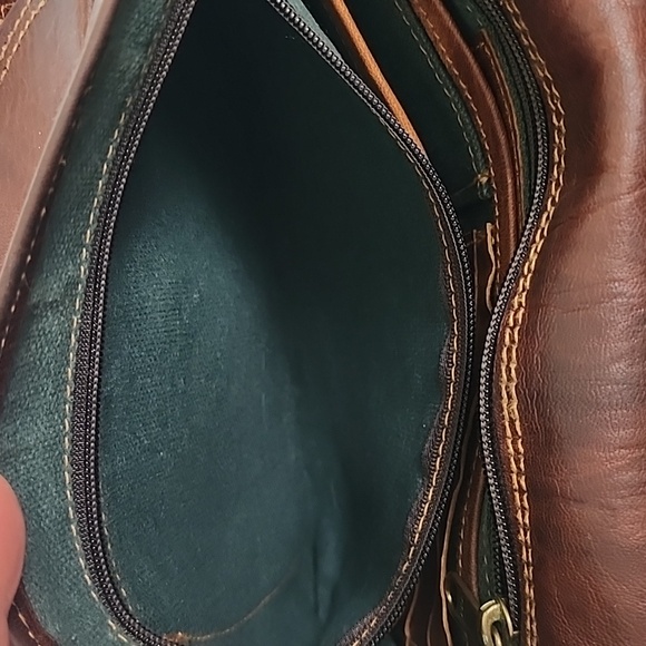 Firu Handmade brown leather crossbody saddlebag lots of pockets - Picture 12 of 14